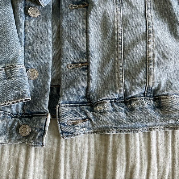 Lucky Brand Distressed Denim Jacket - Picture 4 of 5